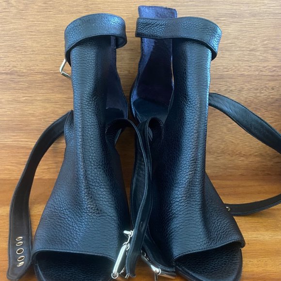 Burberry Acoustic Overfield 100 Peep toe Ankle Boot Black size 37.5 - Picture 7 of 7